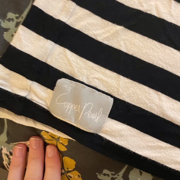 copper pearl Other Copper Pearl Nursing Cover Black And White